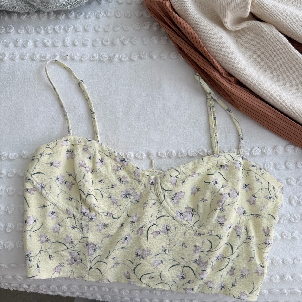Aritzia Sundeh Floral Sweetheart Bust Crop Top in Pale Yellow